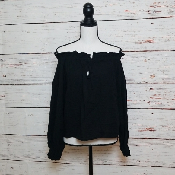 ZARA // black off shoulder boho peasant top - Picture 2 of 8